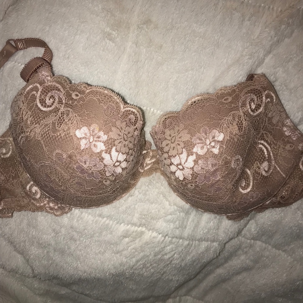 Victoria’s Secret bra - 38C